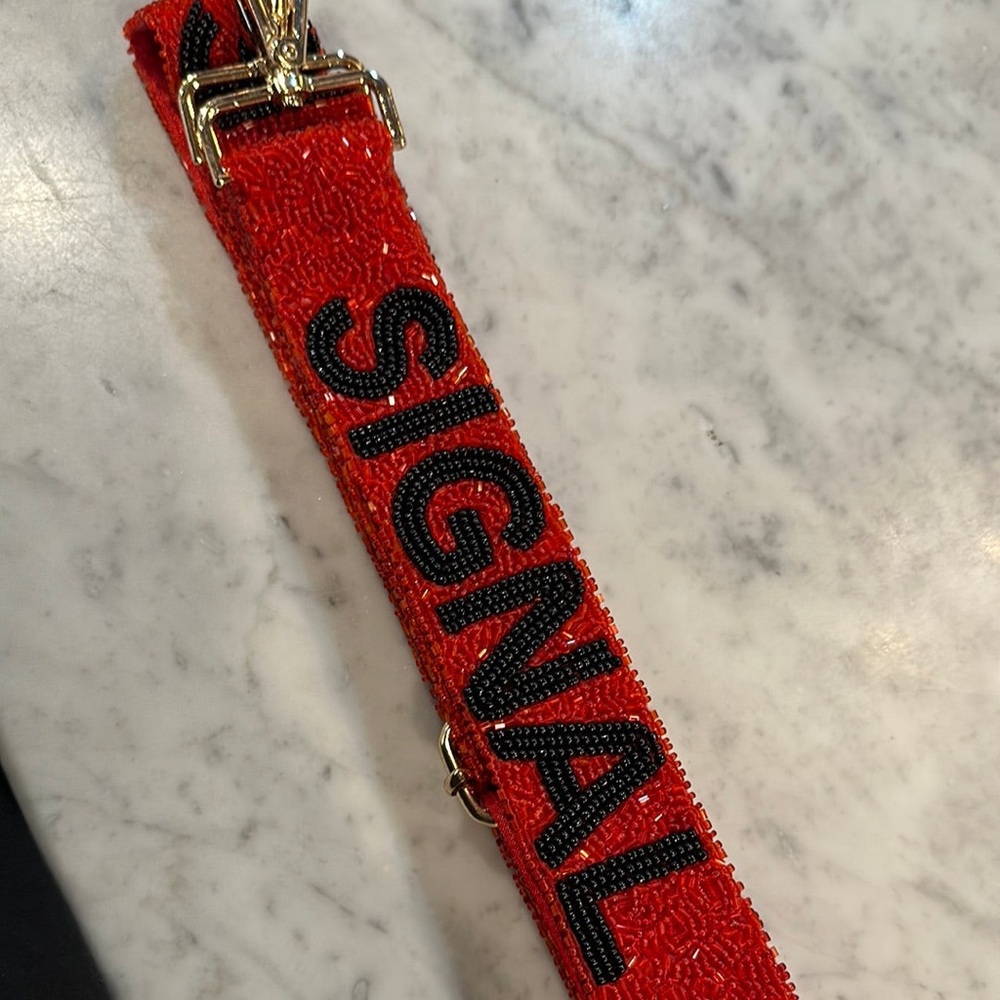 Adjustable Strap Signal Red - Picture 2 of 3